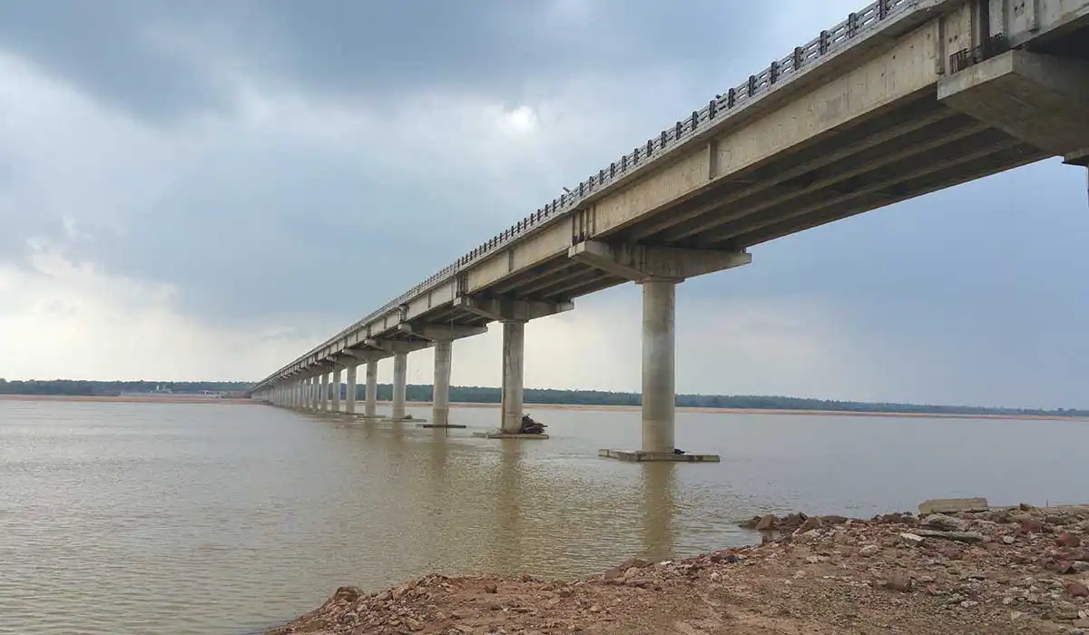 the rehabilitation of severely damaged bridge pier models