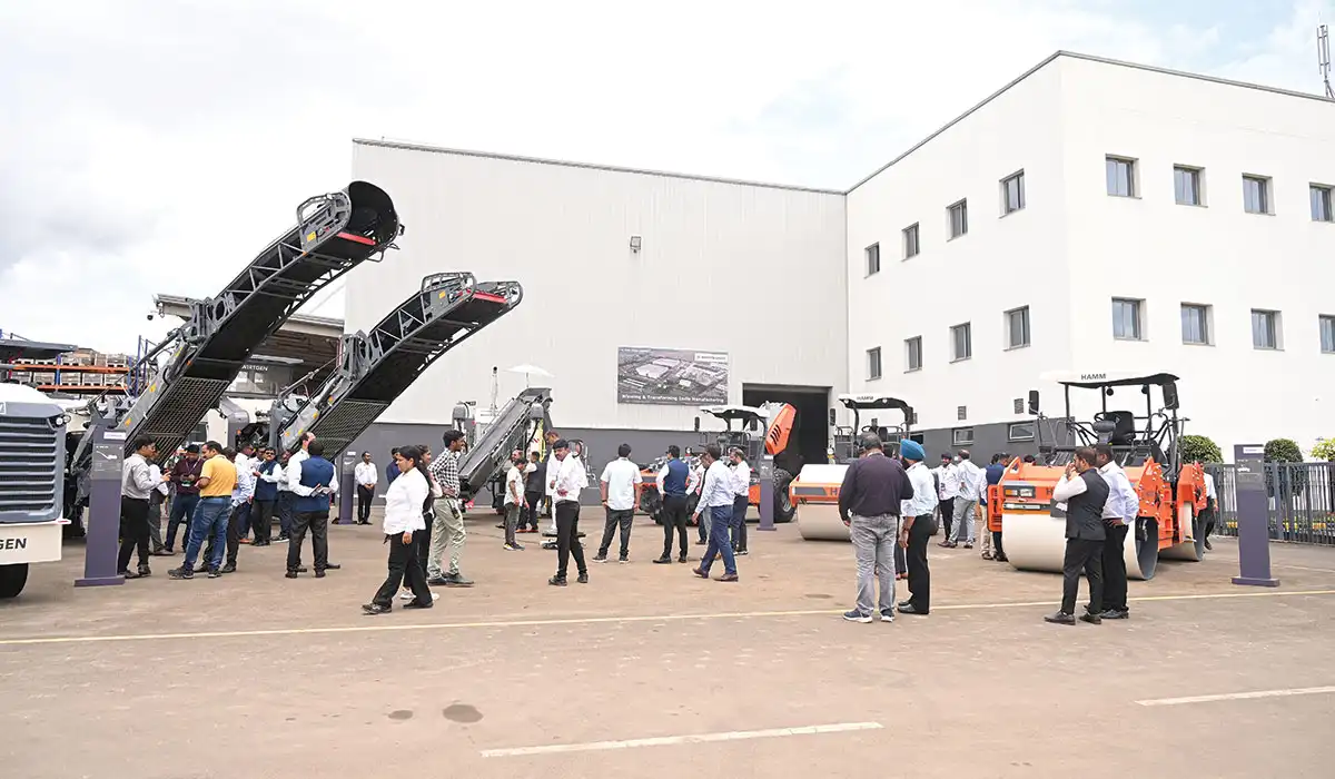VOGELE pavers in India WIRTGEN GROUP has announced the launch of two new universal class VÖGELE pavers