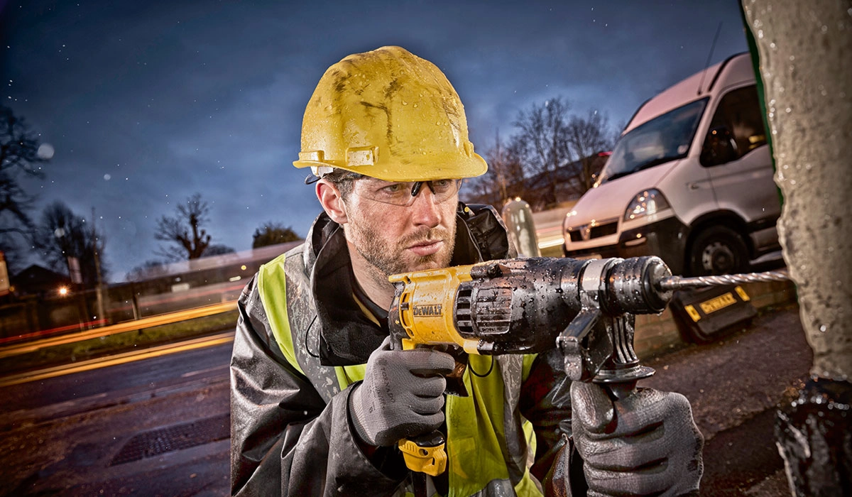 D25133K SDS Plus 2kg Hammer Drill