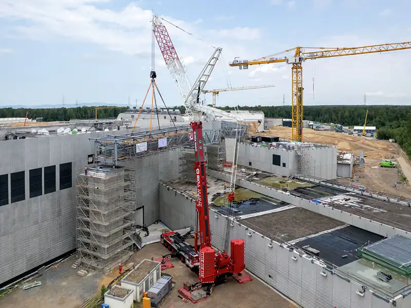 Liebherr LTM 1650-8.1 Mobile Crane